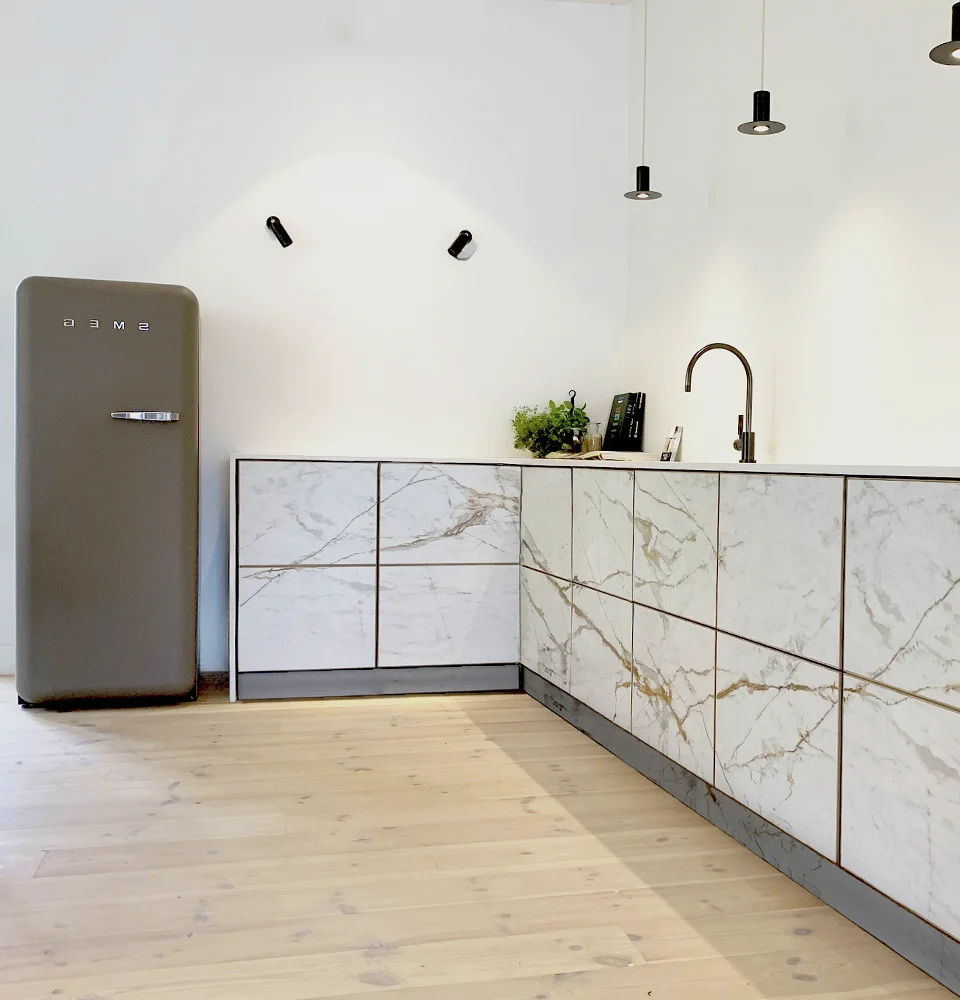 Møbel i natursten – køkken beklædt med DEKTON Møbel i natursten – køkken beklædt med DEKTON